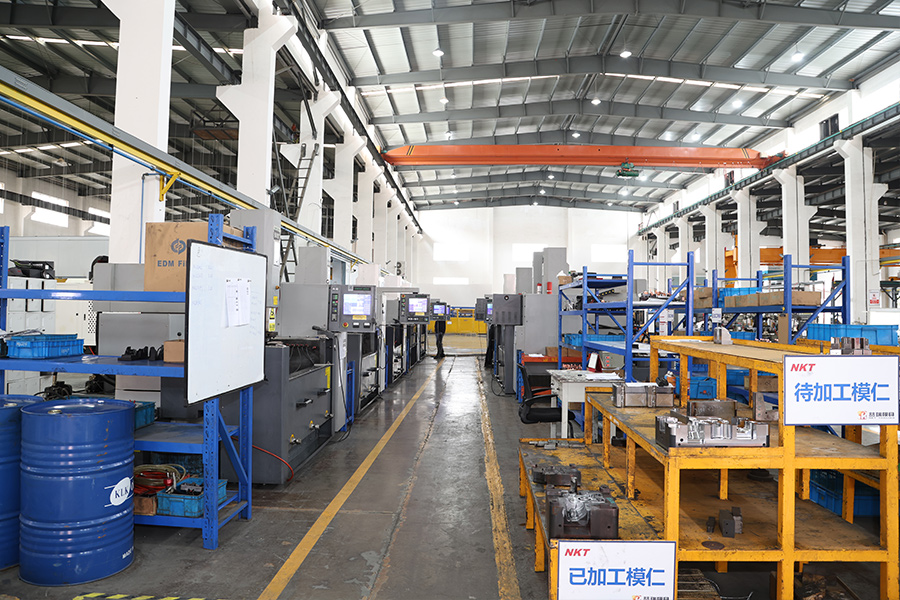 宁波喆瑞模具有限公司